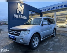 MITSUBISHI PAJERO INSTYLE